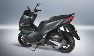 2021-honda-pcx-160-rear-left-f021