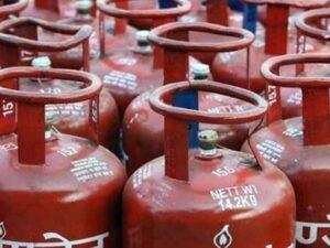 pgeeatss_cooking-gas-cylinder_640x480_19_December_22